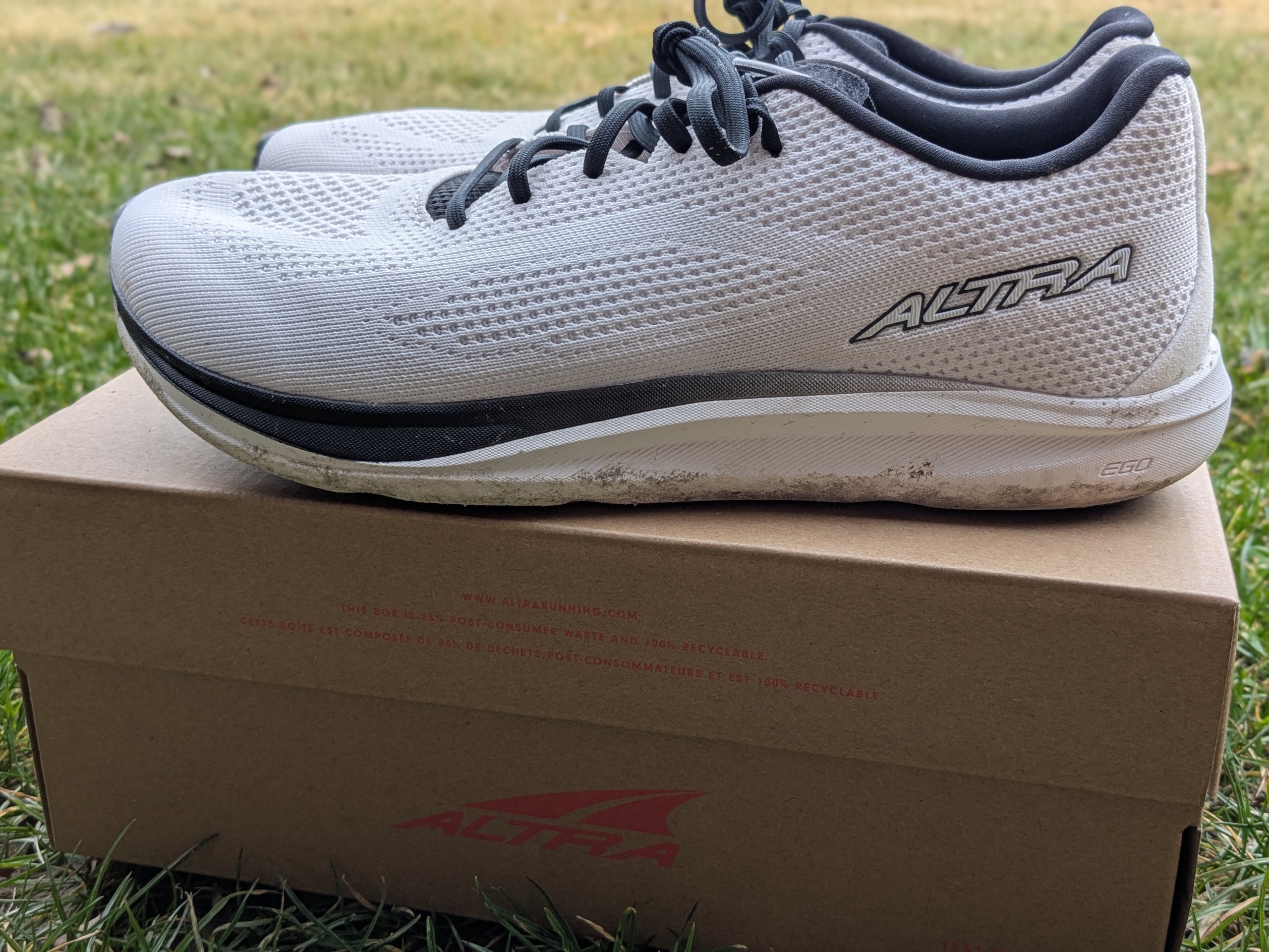 Altra Escalante 5 side profile showing the foam guardrail along the midsole