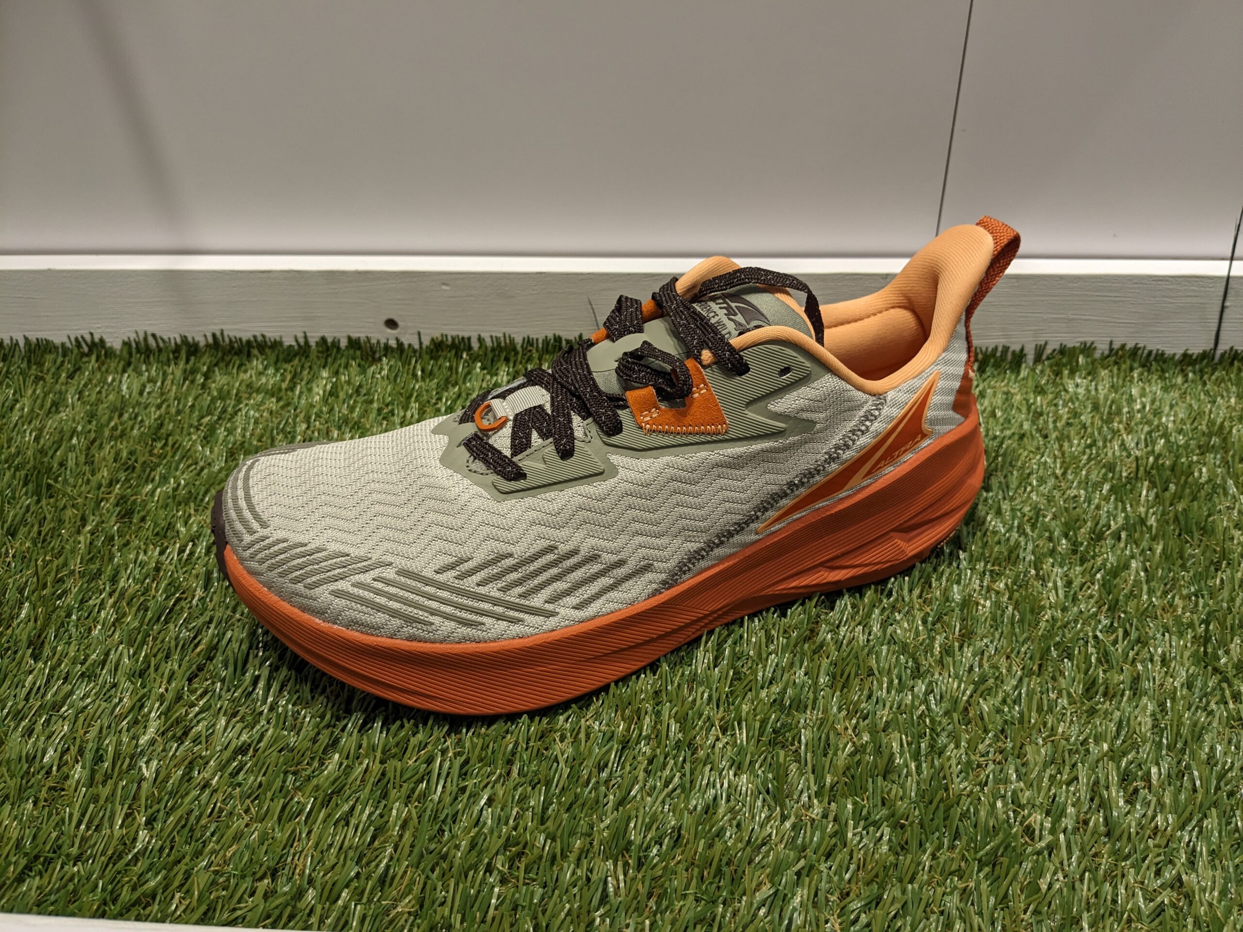 Altra Experience Wild Hero