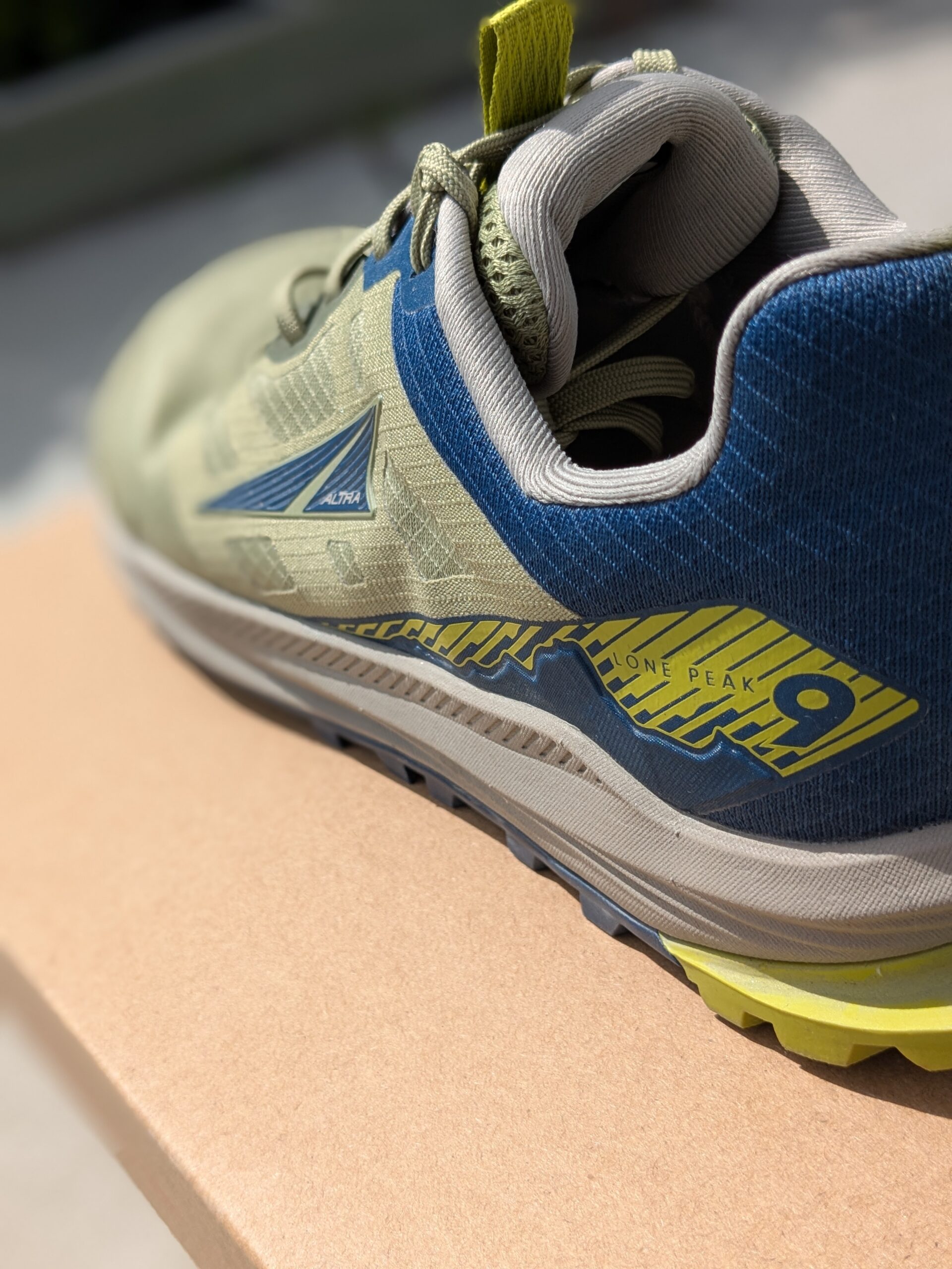 Altra Lone Peak 9 Ankle