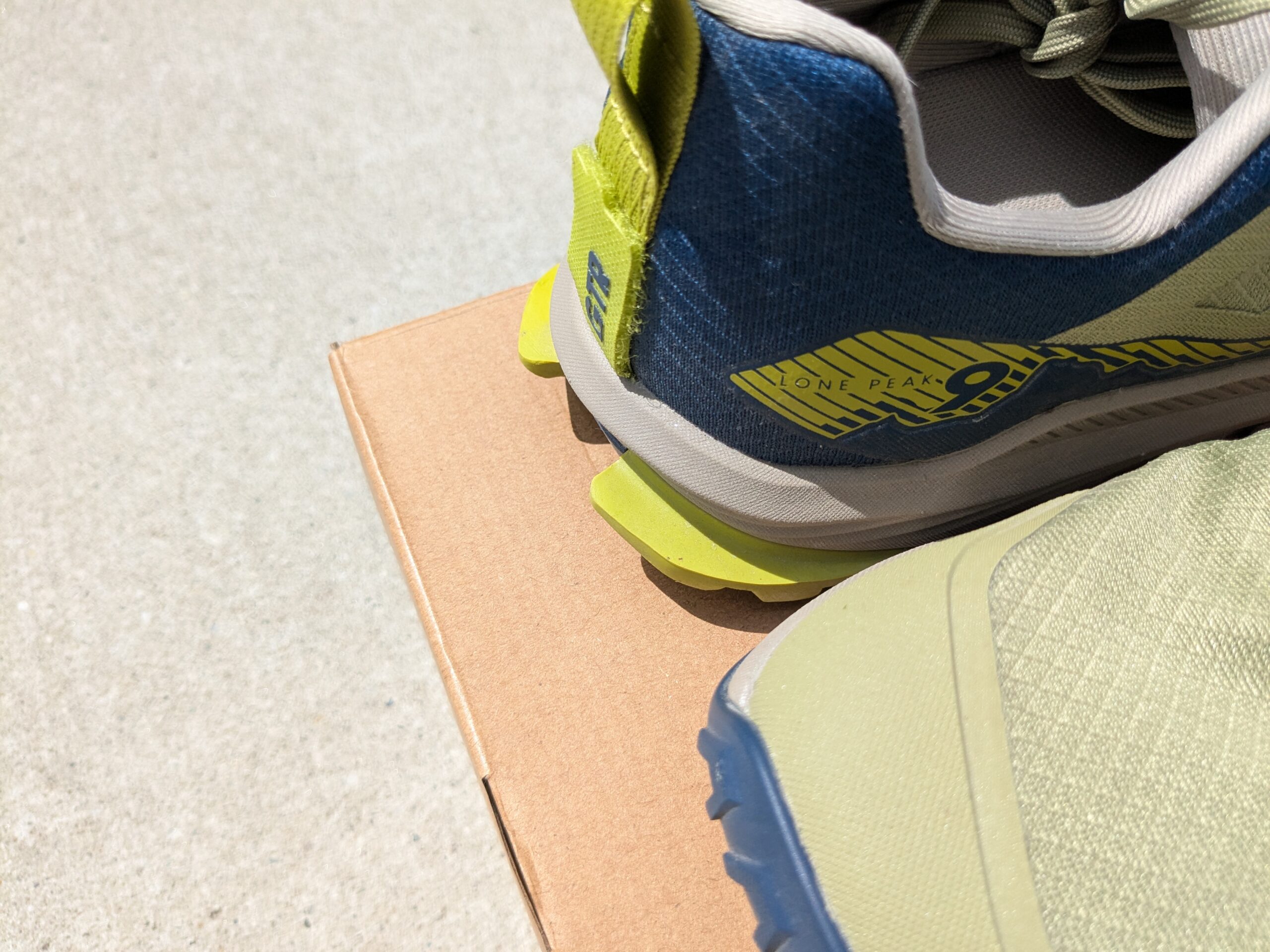 Altra Lone Peak 9 Tail Rudder