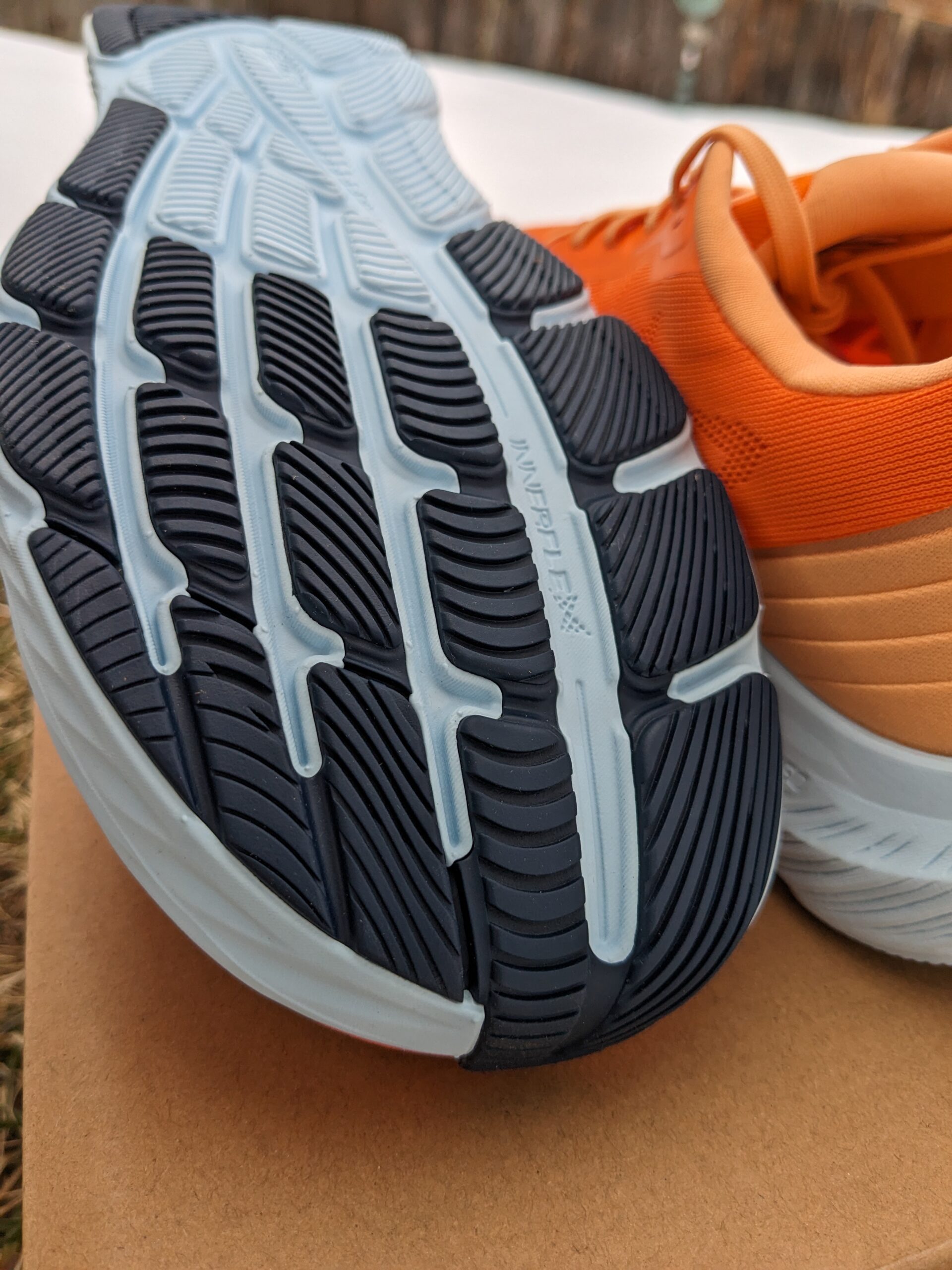 Altra Rivera 4 Outsole Close