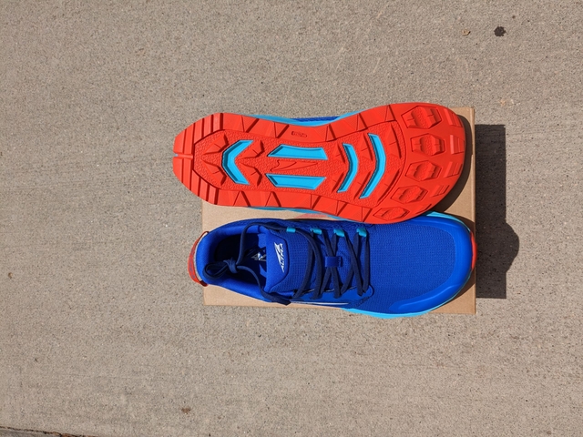 Altra Lone Peak 8 vs. Altra Superior 6 2024