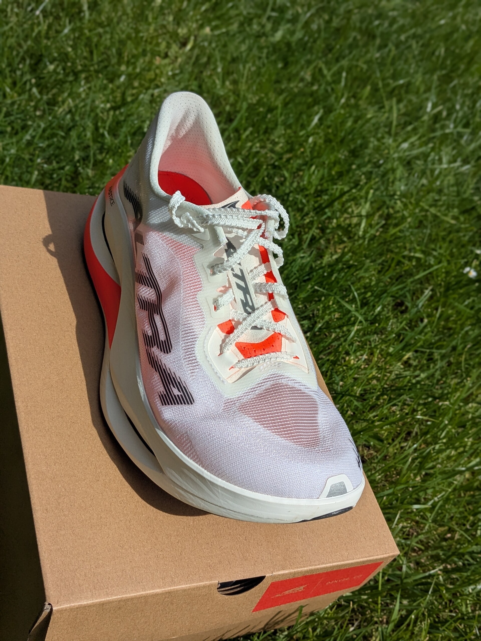 Altra Vanish Carbon 3 midsole and rocker profile