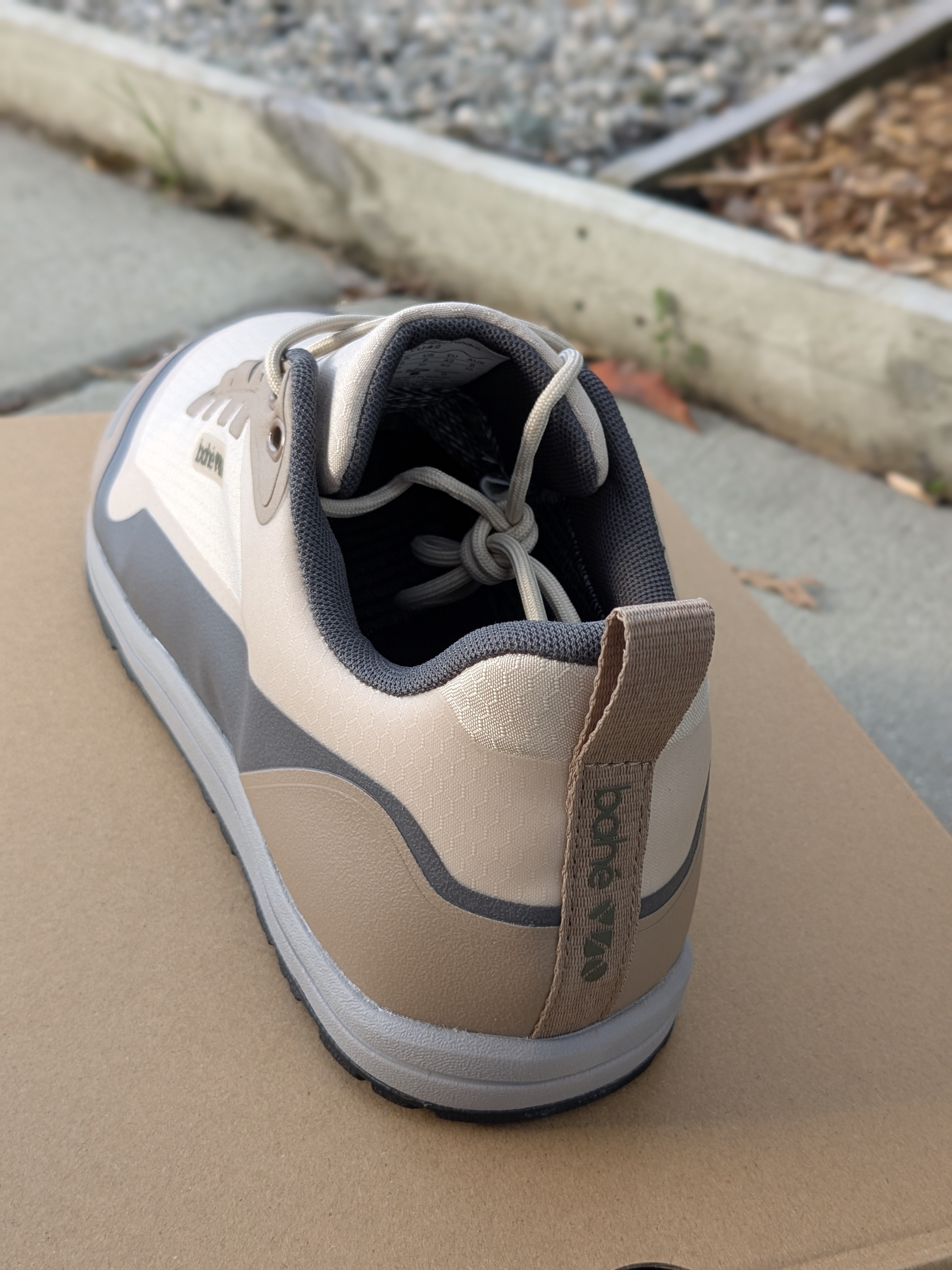 Bahé Rewild heel counter showing semi-structured design and ankle collar