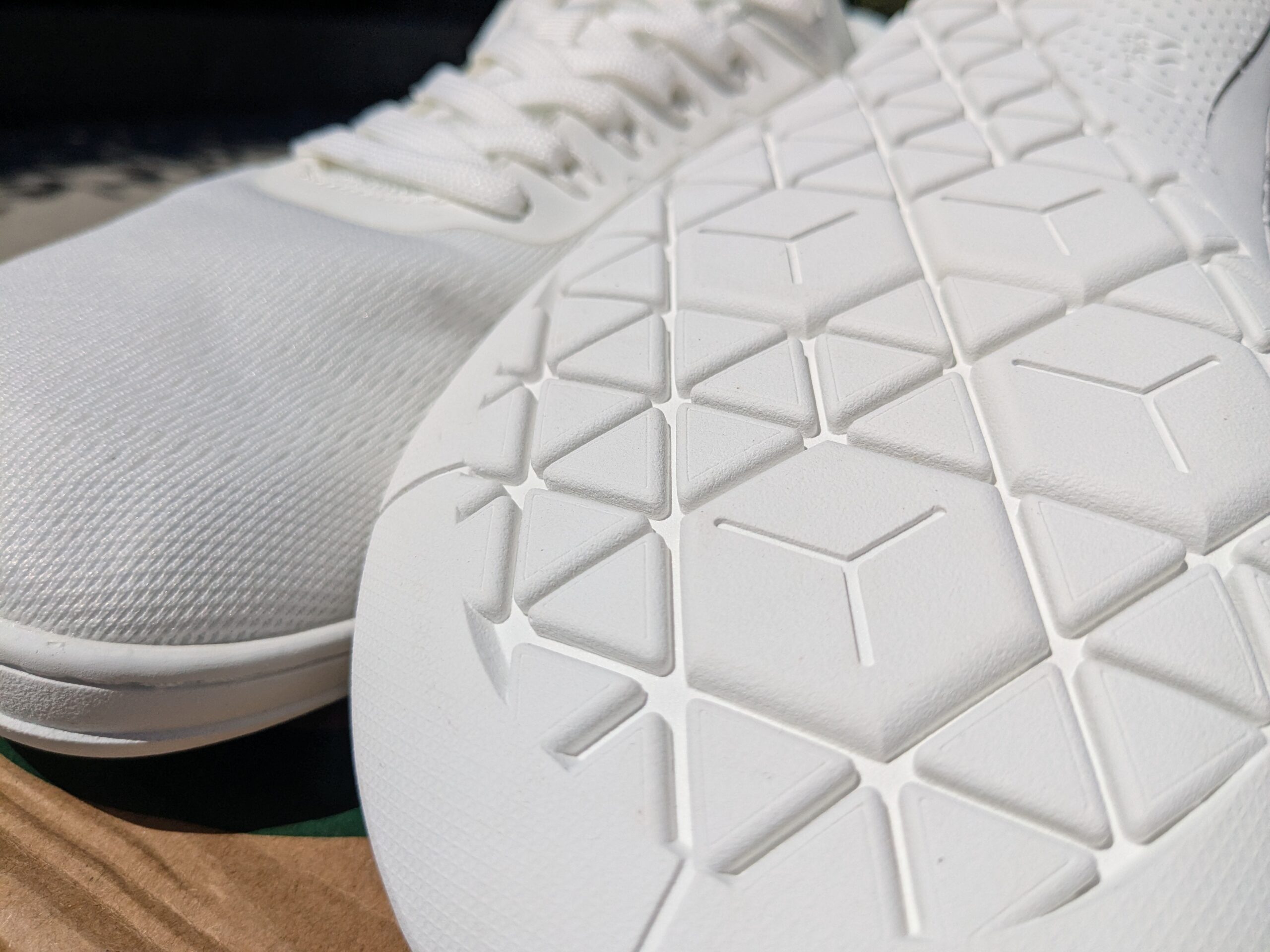 Freet Vibe 2 outsole with lugged pattern for flexibility and durability