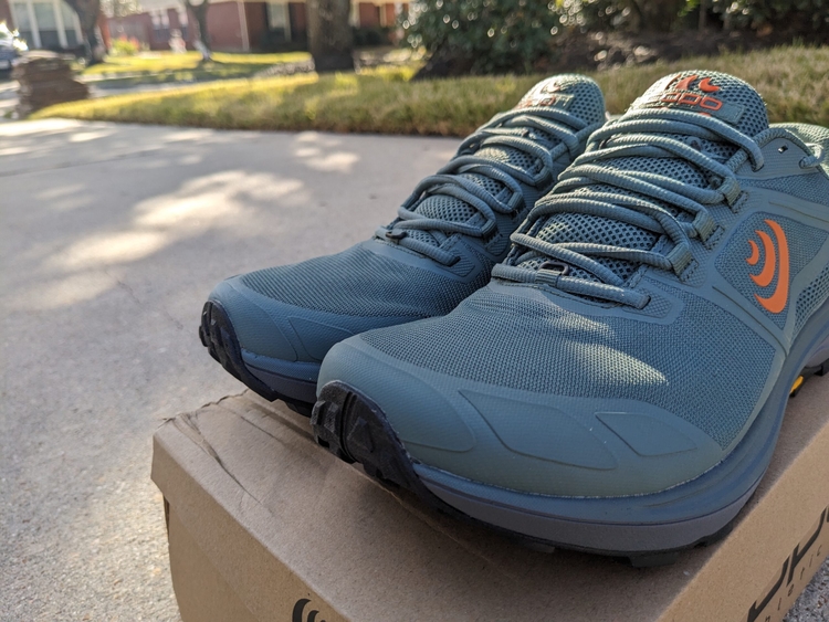 Barefoot vs Traditional Running Shoes: A Comprehensive Guide for Runners