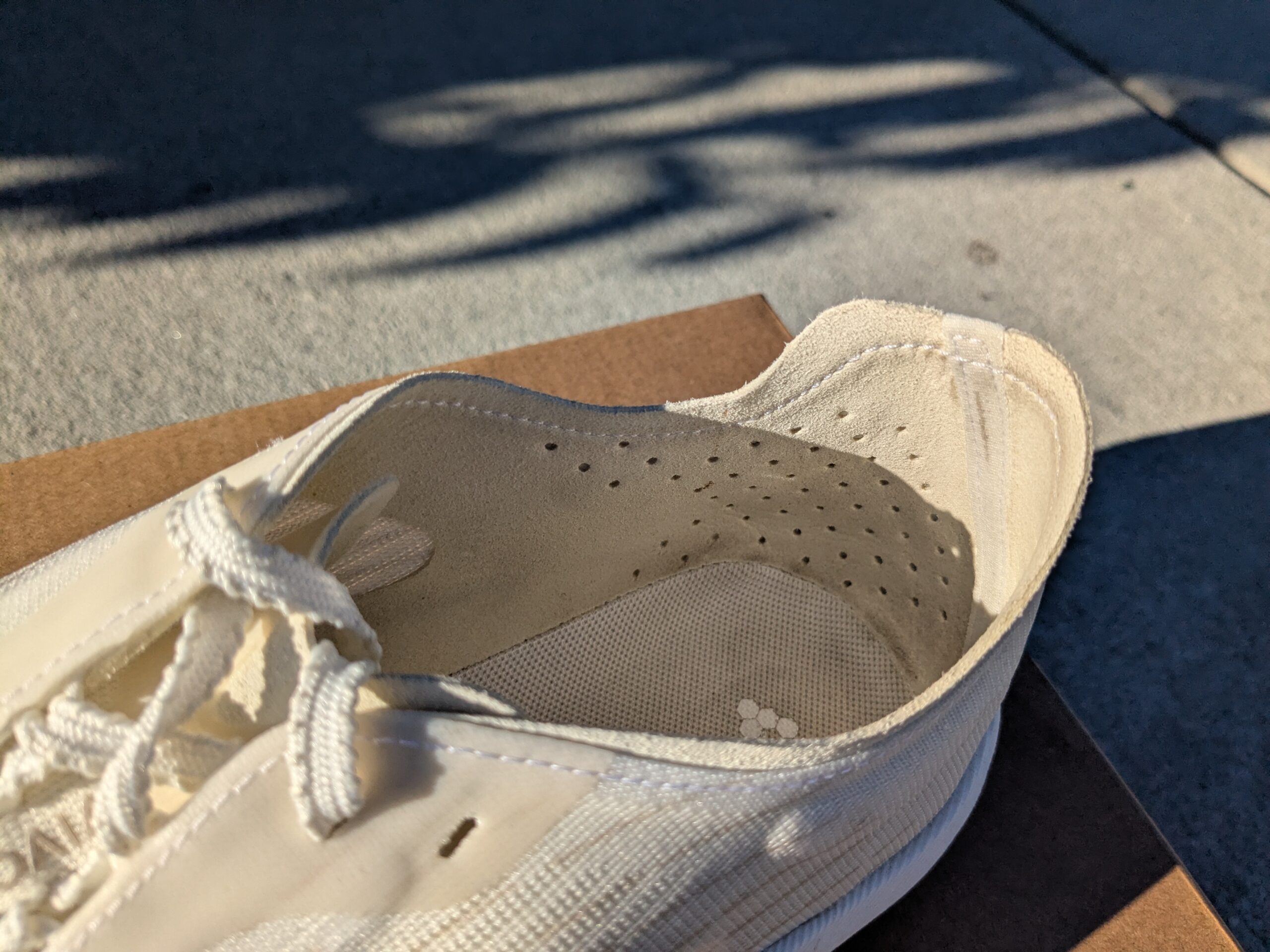 vivobarefoot primus flow heel material