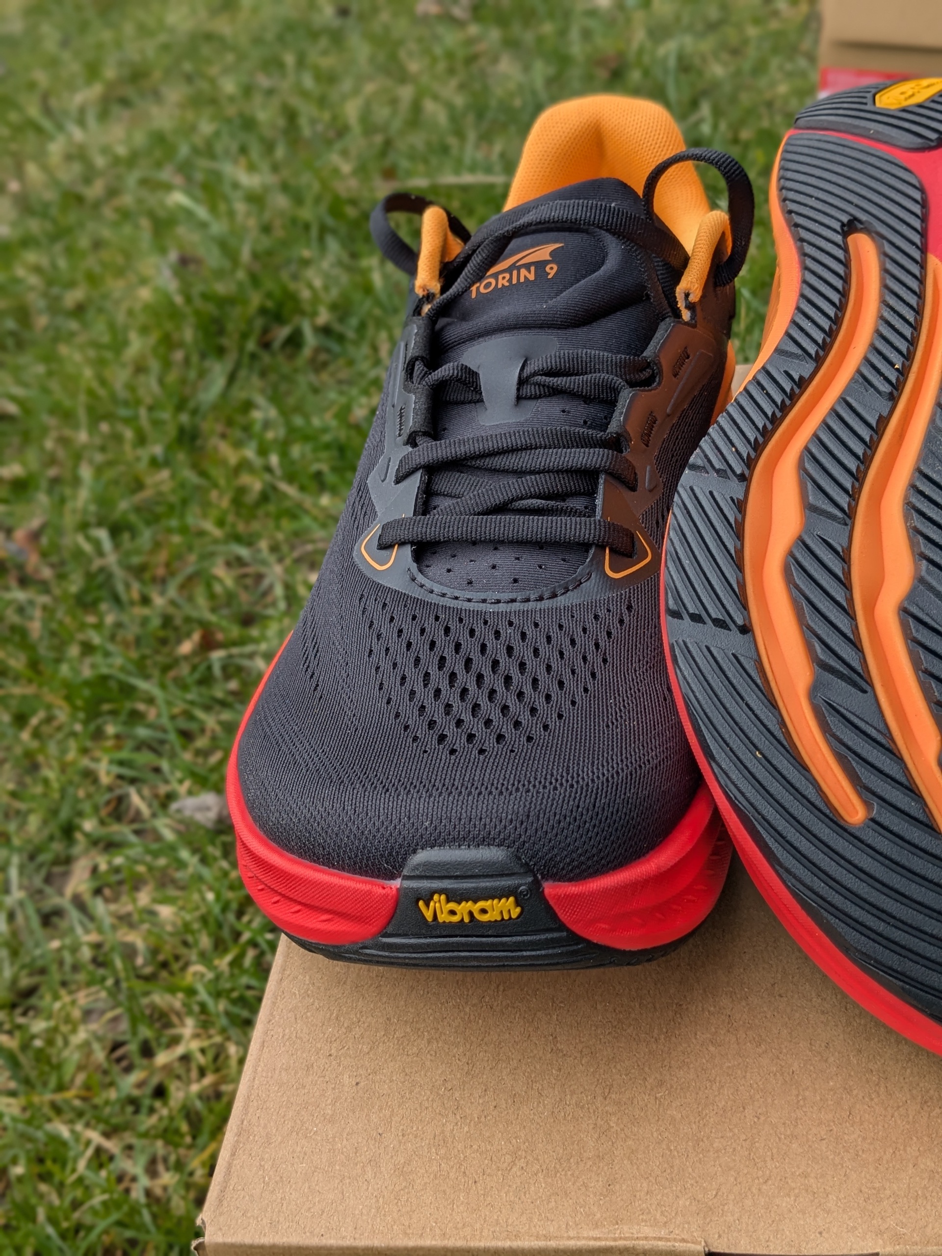 Altra Torin 9 forefoot showing the rocker and toe spring
