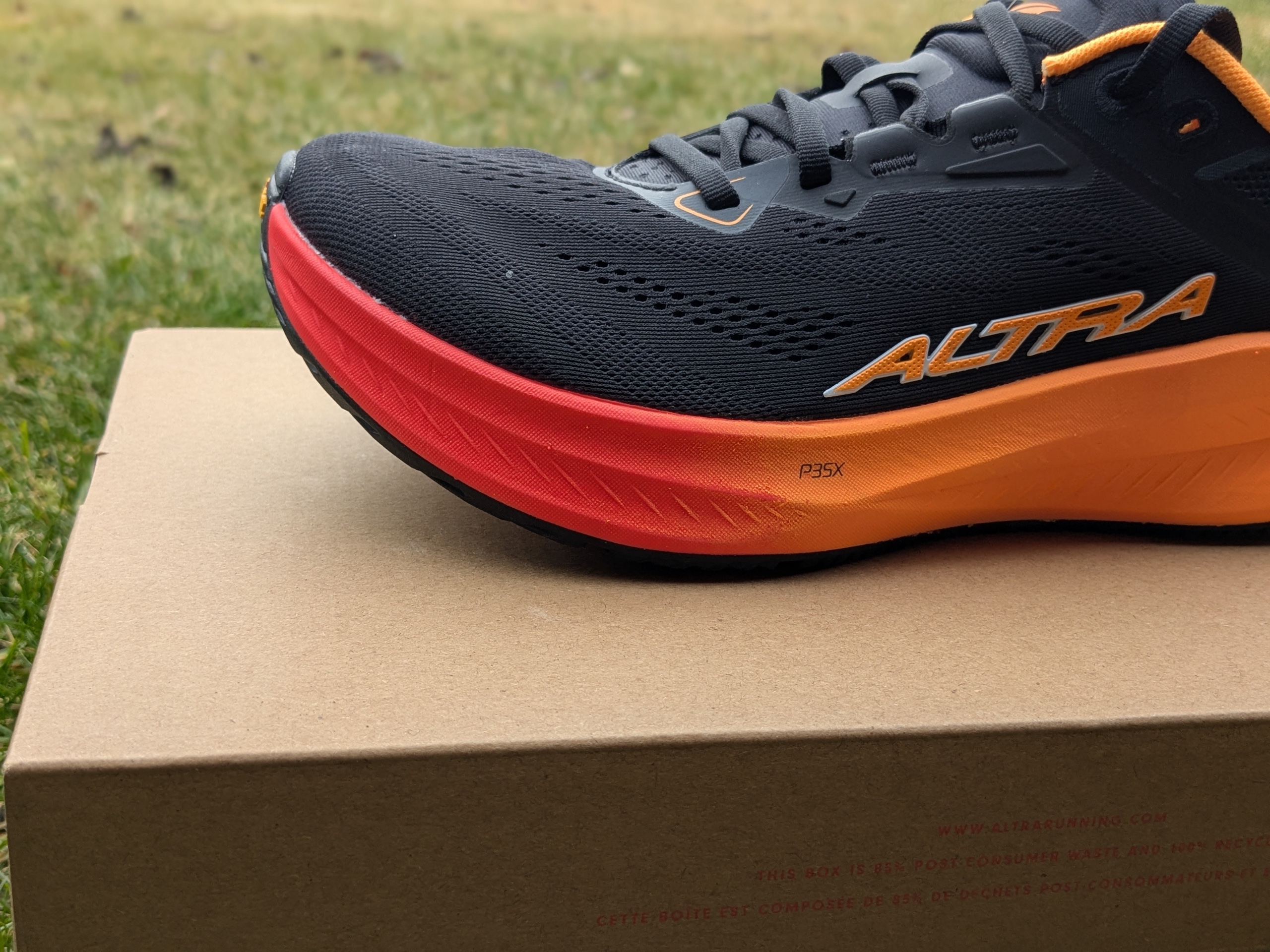 Altra Torin 9 midsole guardrail wrapping up the side of the shoe
