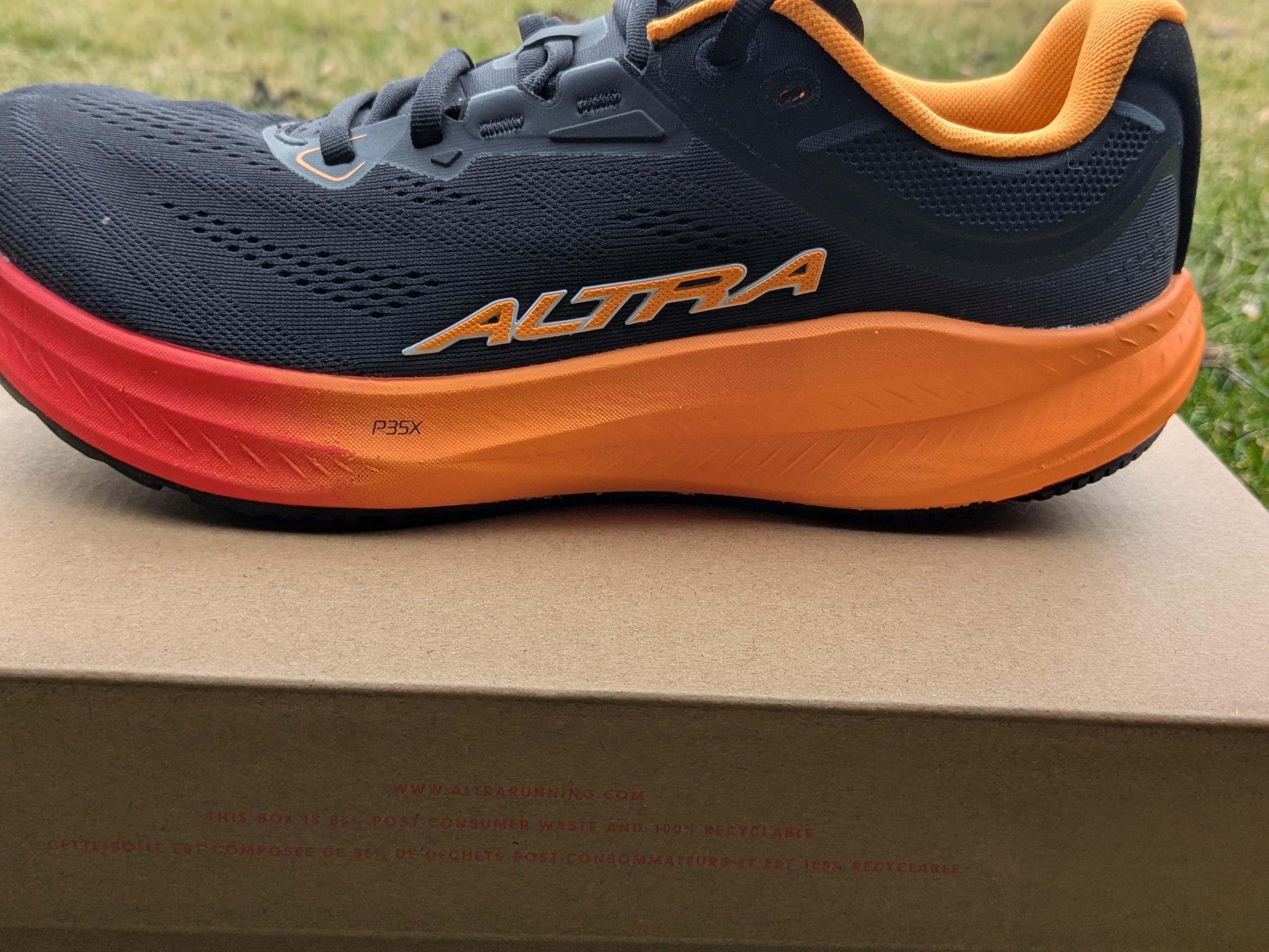 Altra Torin 9 side profile showing the 28mm stack