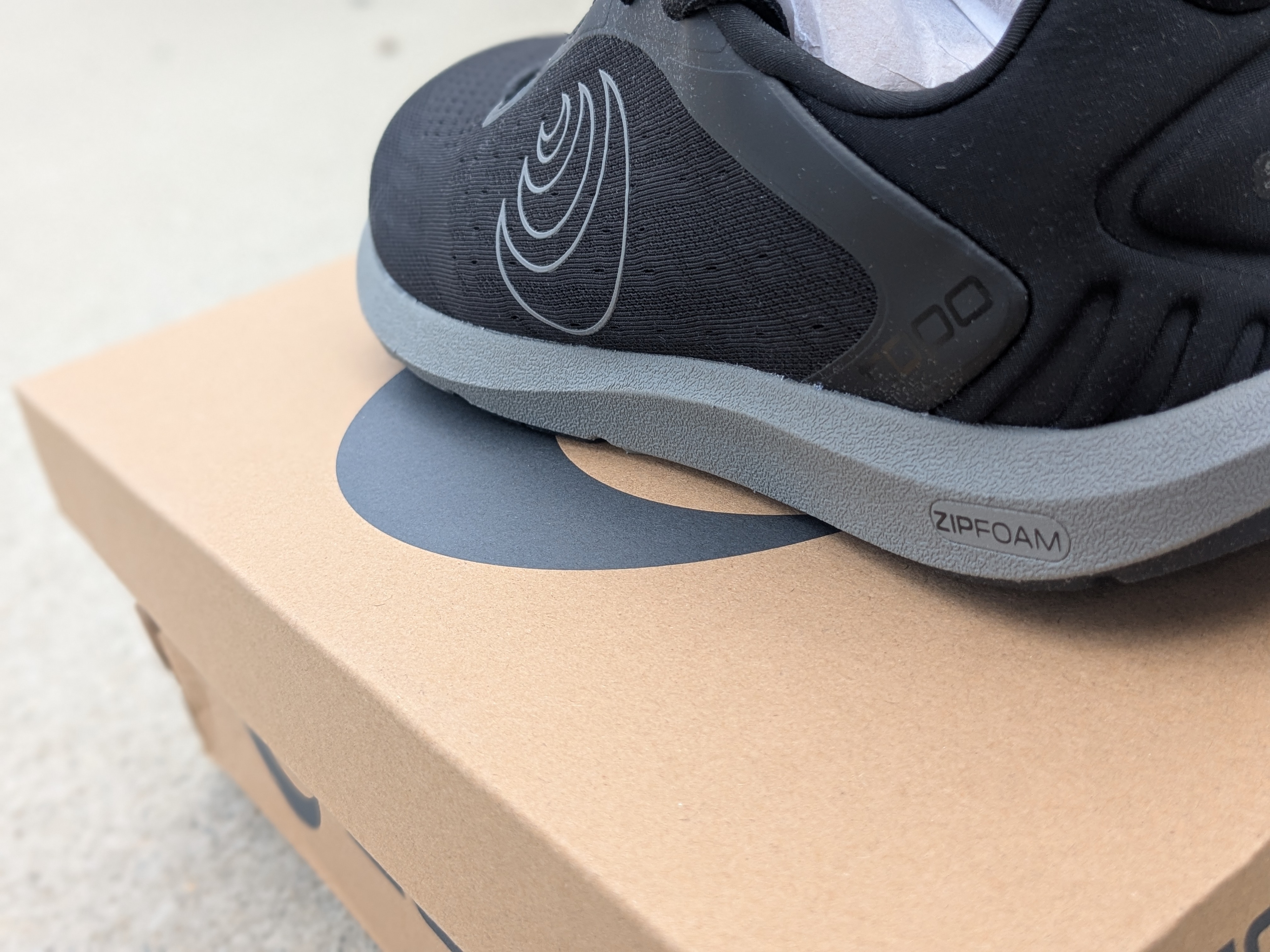 Topo Athletic ST-6 stack height and midsole profile